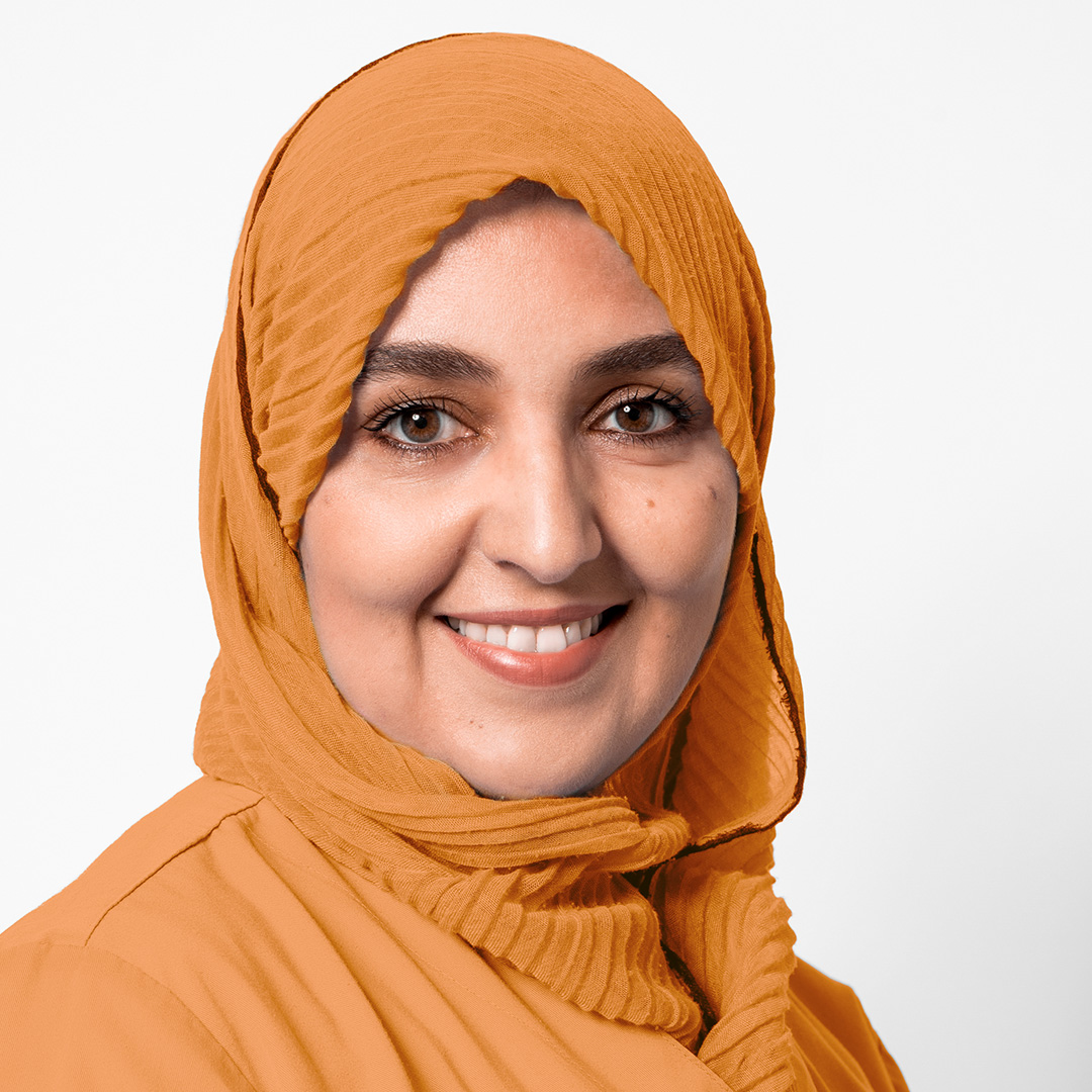 Dr-Moroni_Rajaa-Zquiak_Orange_Profil